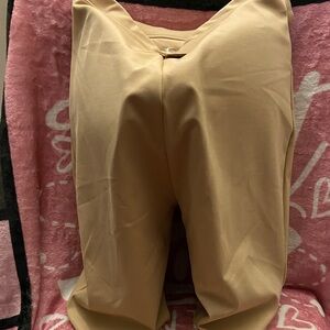 SKIMS Hip Shaping Mid Thigh Short